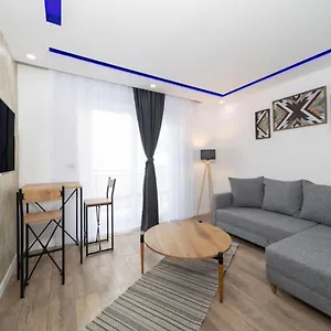 Cozy With Central Location In Апартаменты